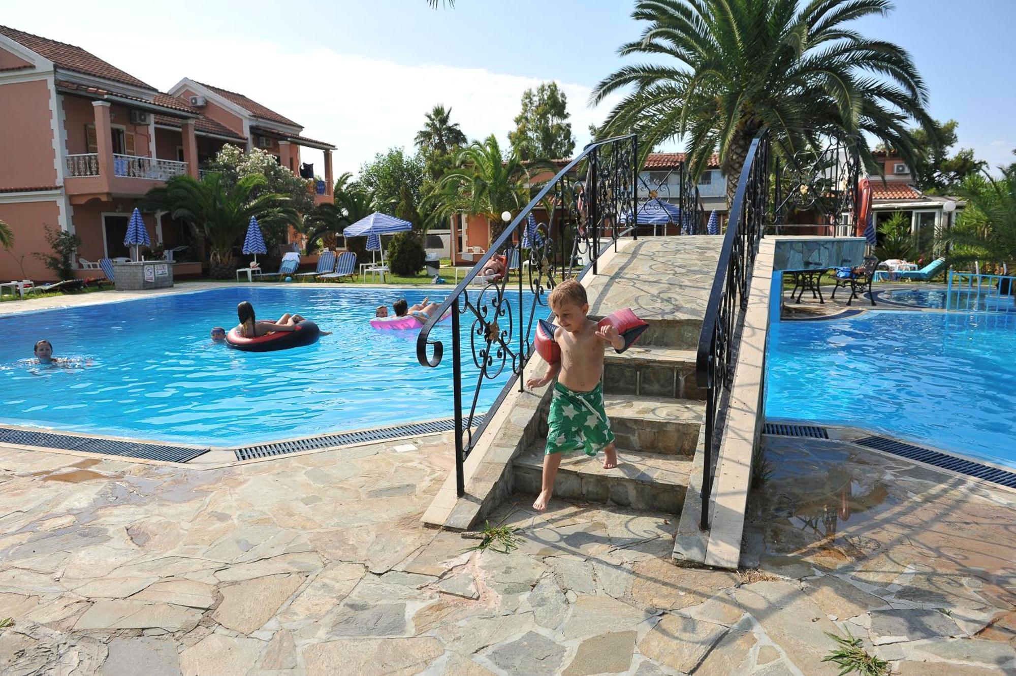 Charlies Venus Apartments Roda  Exterior foto